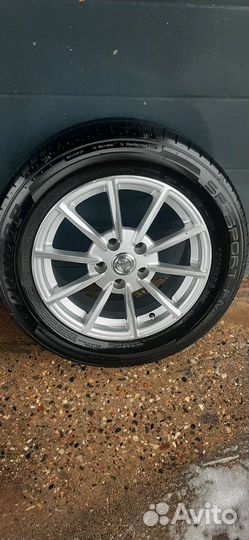Продам диски с резиной 215х60 r 16 camry