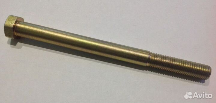 Болт крепления вaриaторa Артик нa двигатель Lifan