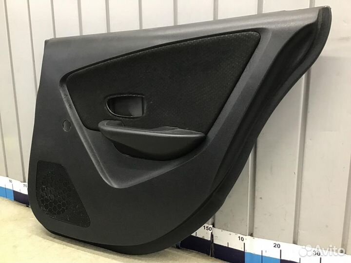 Обшивка двери задней правой Nissan Almera (G15) 20