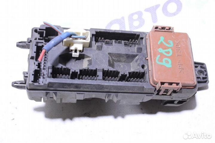 Блок предохранителей Mitsubishi Carisma 2000 2003