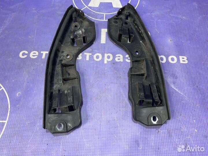 Направляющая бампера Volkswagen Touareg 7L GP BPE