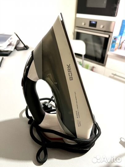 Утюг bork (на запчасти)