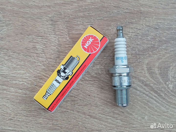 Свеча зажигания ngk br9ecs -5