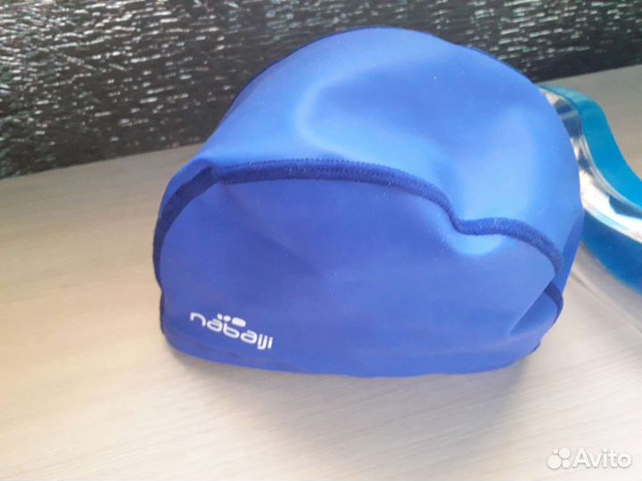 Очки для плаванья и шапочки