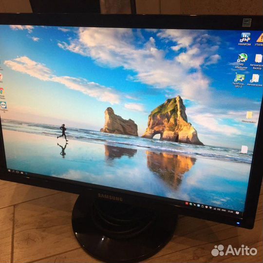 Жк-монитор с диагональю 22