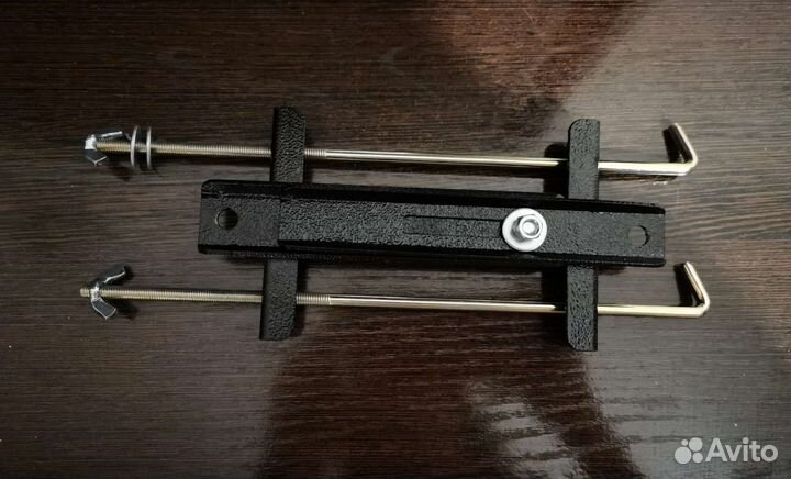 Универсальное крепление акб