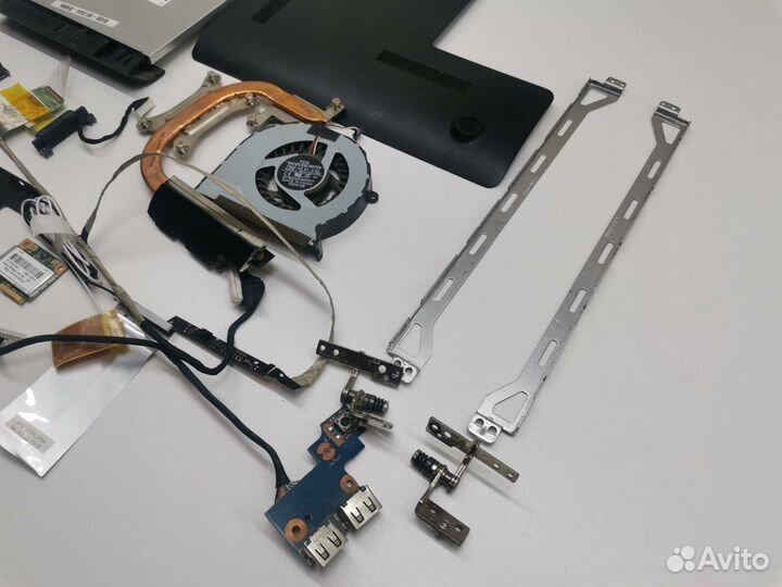 Оригинальные запчасти для ноутбука samsung NP300E