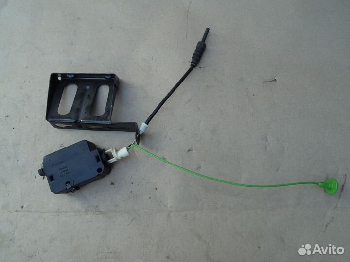 Моторчик лючка бензобака Рендж Ровер l322