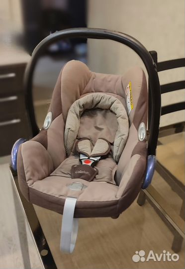 Автолюлька 0+ Maxi Cosi Cabriofix