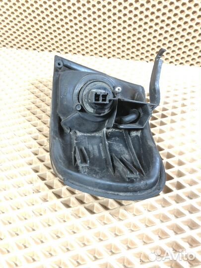 Повортник передний правый Nissan Almera n15