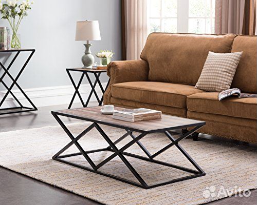 Журнальный столик интерьерный