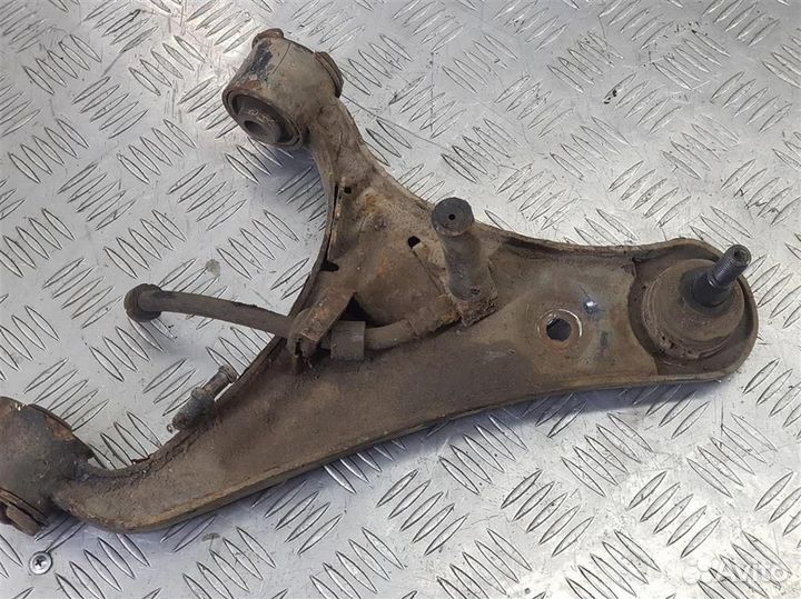 Рычаг передний верхний левый Ленд Ровер Дискваери