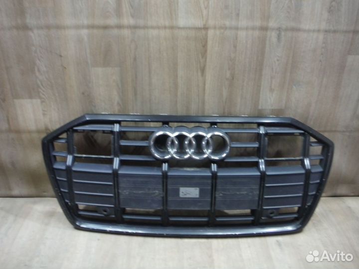 Решётка радиатора №30 Audi A6 (C8) 2022