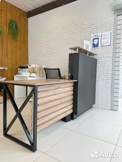 Стол в кабинет руководителя