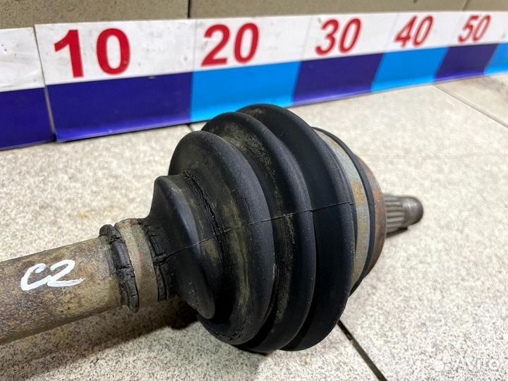 Полуось передняя левая VW Golf II