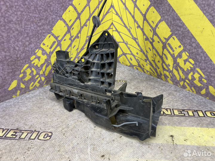 Замок двери передней левой Focus Фокус 2 10 контак