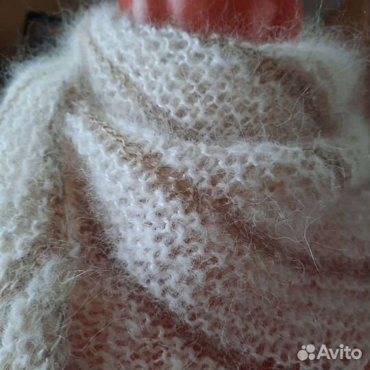 Женский шарф. Бактус из пуха