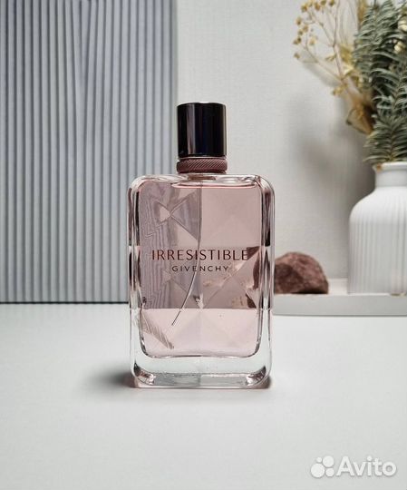 Irresistible Givenchy Very Floral Givenchy80 мл