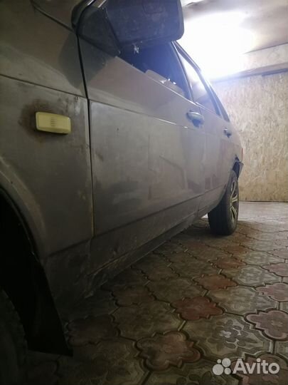 ВАЗ 21099 1.5 МТ, 1993, 200 000 км