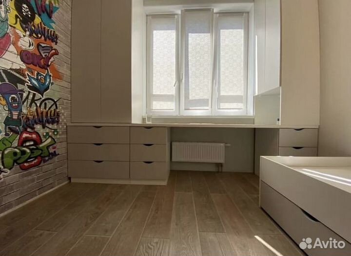 Детский письменный стол