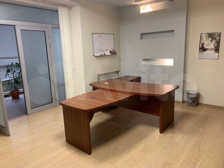 Офисное помещение, 198 м²