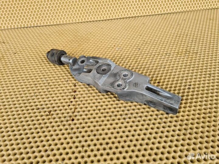 Кронштейн двигателя правый Infiniti Fx35 Fx37 Qx70