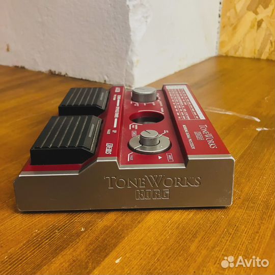 Процессор эффектов для бас гитары Korg AX3B Japan