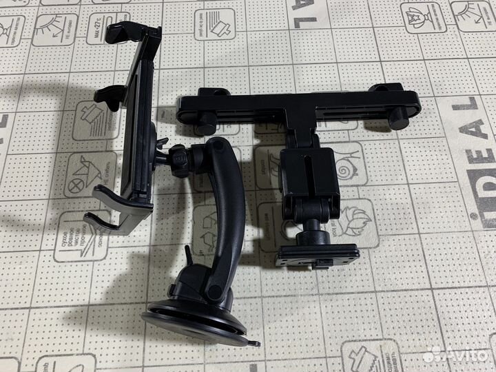 Крепление для планшета в автомобиль