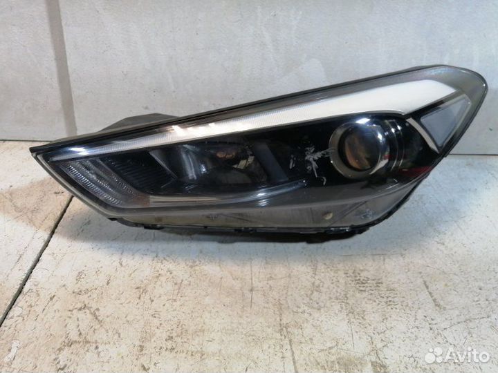 Фара левая Hyundai Tucson