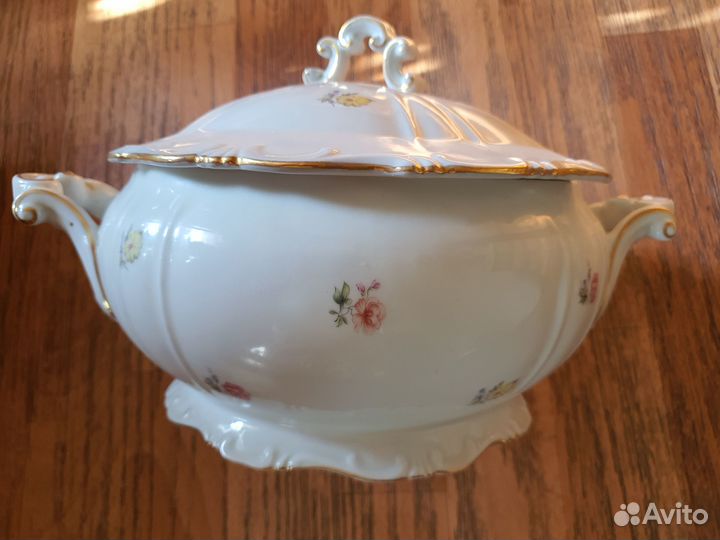 Супница фарфоровая