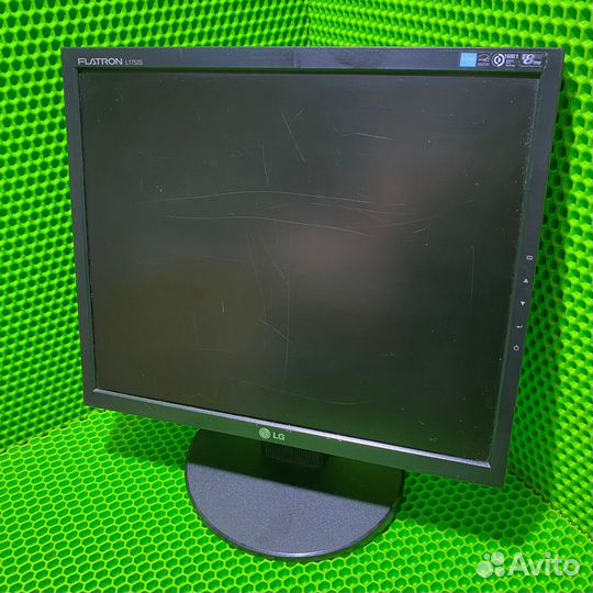 Монитор LG Flatron L1752S