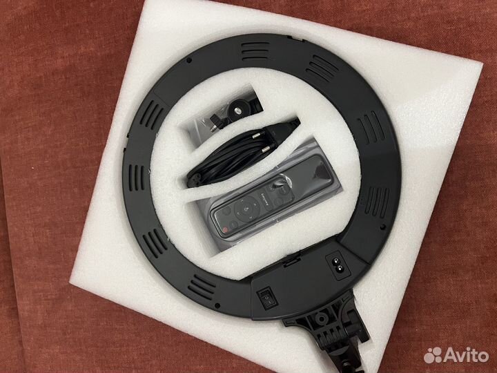 Кольцевая лампа 32см