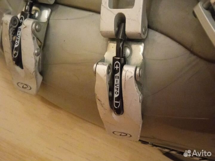 Горнолыжные ботинки Dalbello 28(42 43)