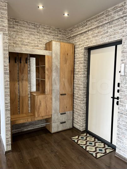 2-к. квартира, 69 м², 2/17 эт.