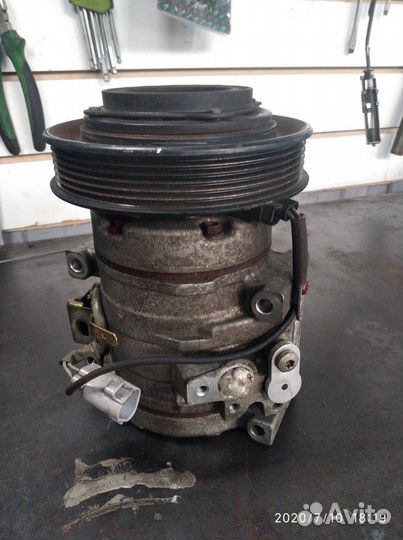 Компрессор кондиционера Toyota caldina zzt241