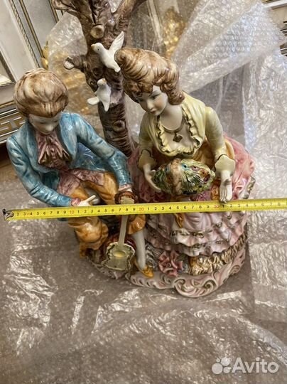 Статуэтка фарфоровая Capodimonte