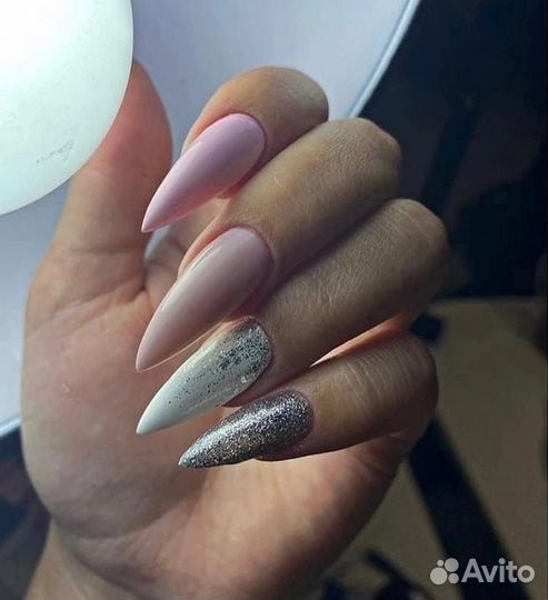 Наращивание ногтей и педикюр