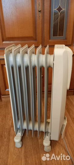 Масляный радиатор delonghi GS 770715