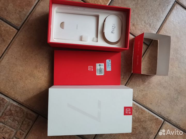 Коробка от смартфон Oneplus 7