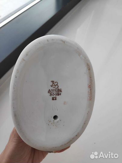 Фарфоровая статуэтка 