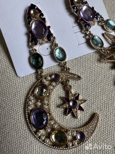 Крупные эффектные серьги, Liars & Lovers