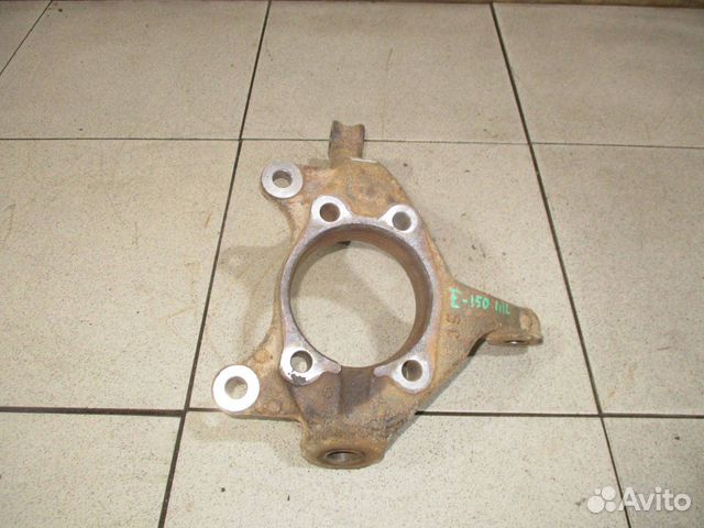 Кулак поворотный П/Л Toyota Corolla (E150)