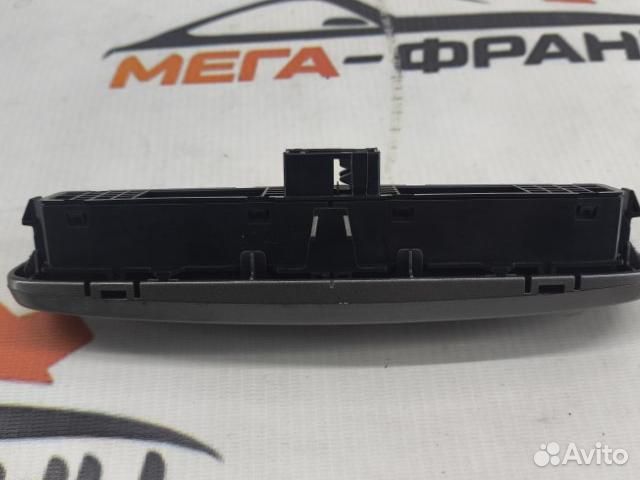 Кнопка аварийной сигнализации Peugeot 308 легковой