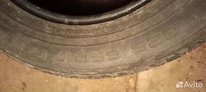 Nokian Tyres WR SUV 3 225/65 R17