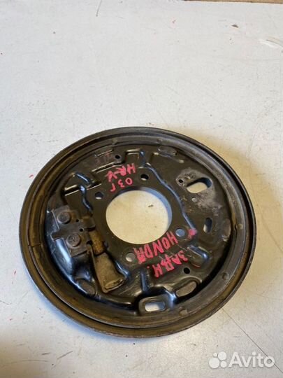 Щит опорный задний правый Honda Hr-V