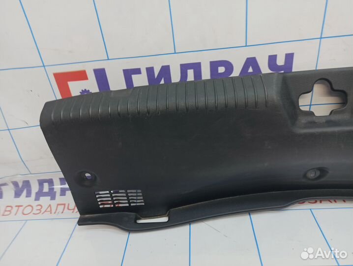 Обшивка багажника на заднюю панель Hyundai Elantra