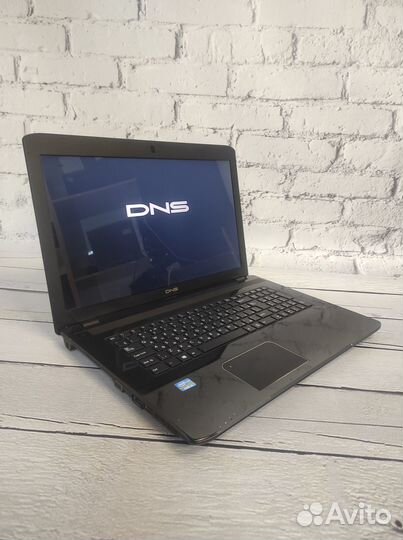 Игровой ноутбук DNS