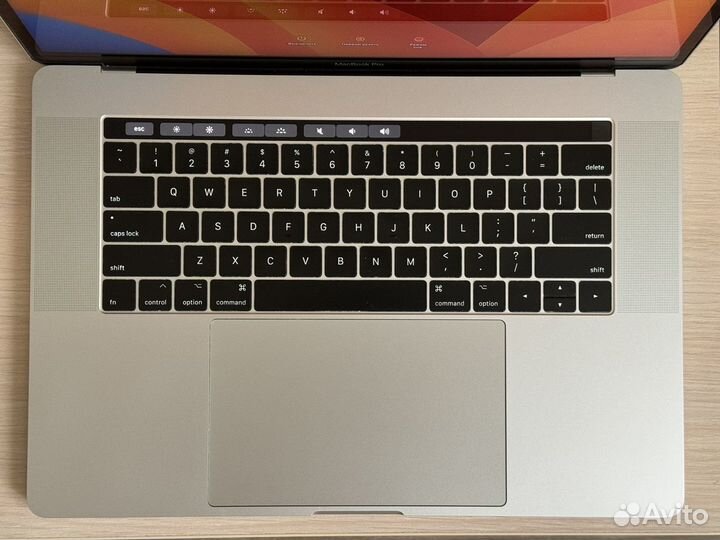 MacBook Pro 15 2017 i7 / 16gb / 256 ssd
