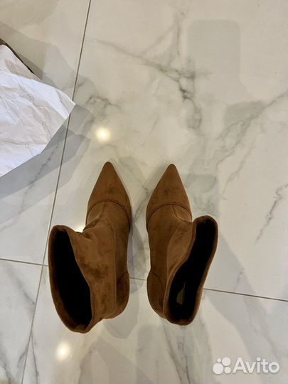 Ботильоны новые 38 Gianvito Rossi