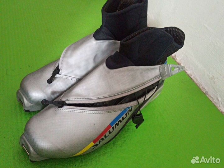 Лыжные ботинки salomon классические